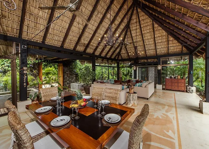 Casa Almendra Tamarindo